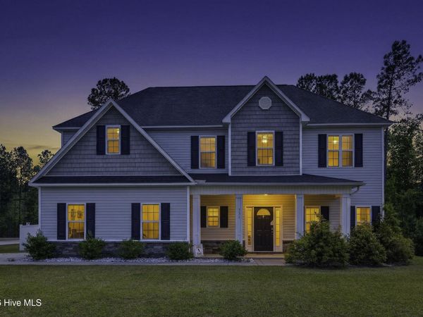 331 W Huckleberry Way, Rocky Point, NC 28457