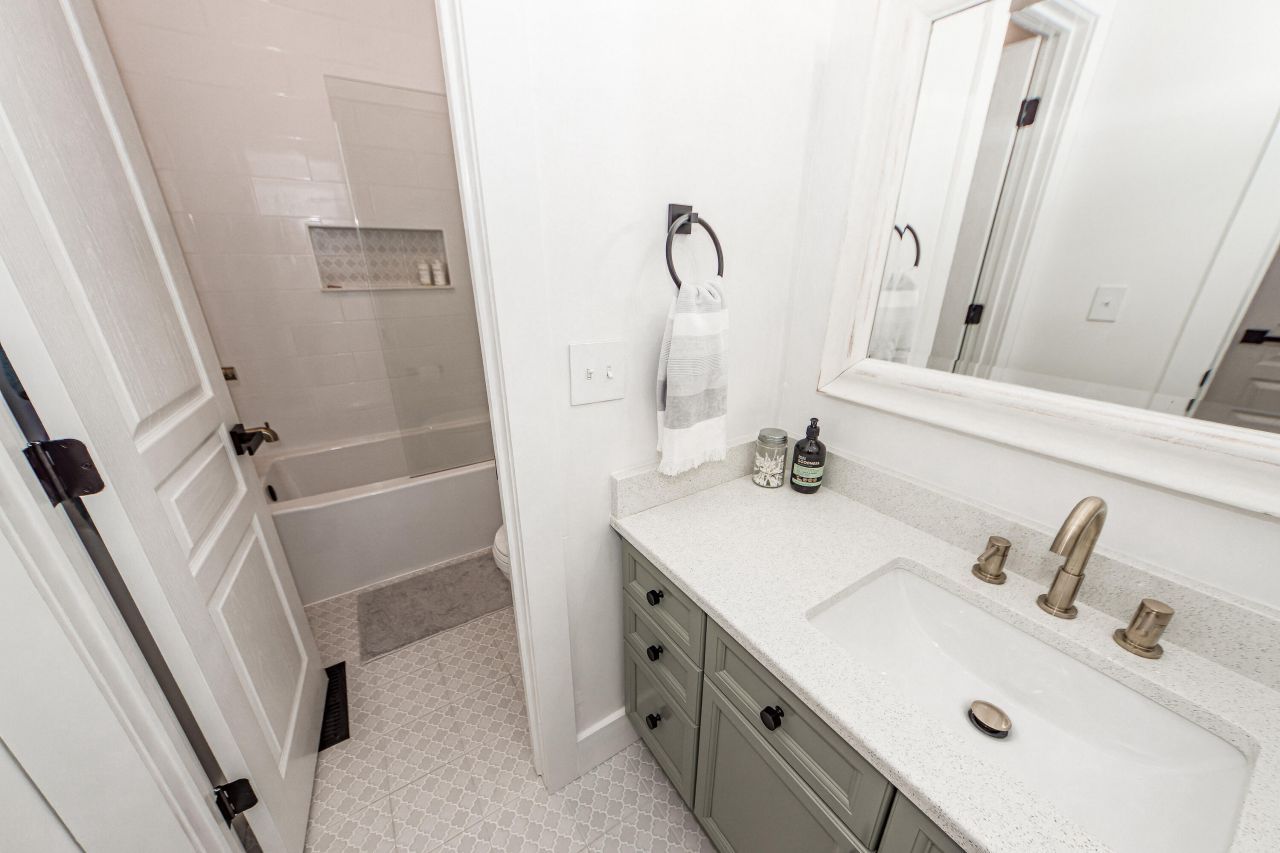 1123 Blakeway Street Photo 32