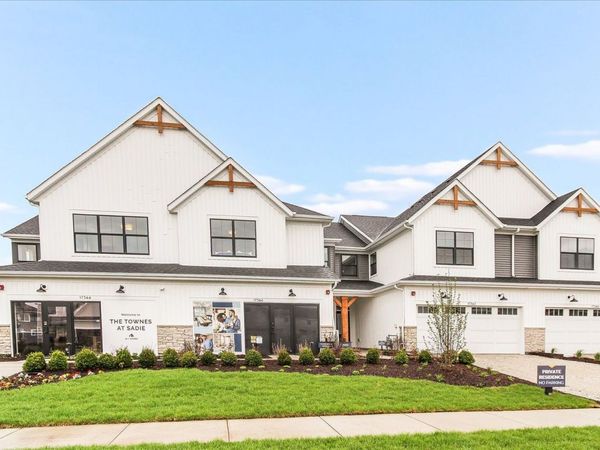 15443 W Amelia Circle, Lockport, IL 60441