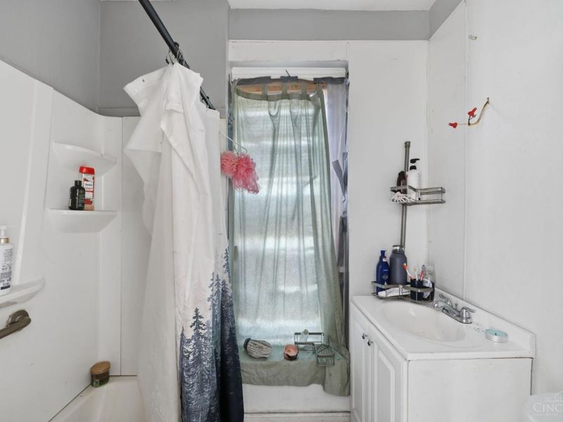 107 W Sixty Fifth Street, Cincinnati, OH 45216 Photo 18