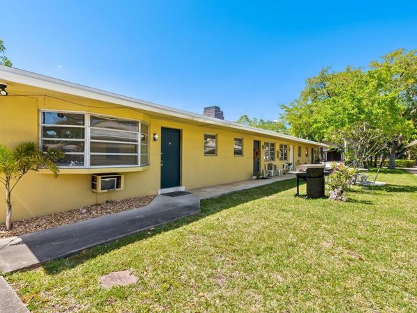 408 SE 9 Street, Unit 4, Fort Lauderdale, FL 33316