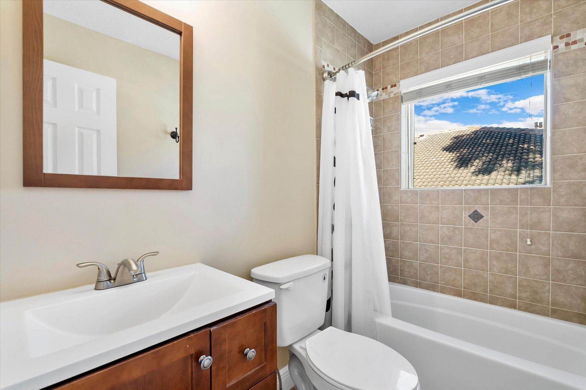 18435 NW 10th Street, Pembroke Pines, FL 33029 Photo