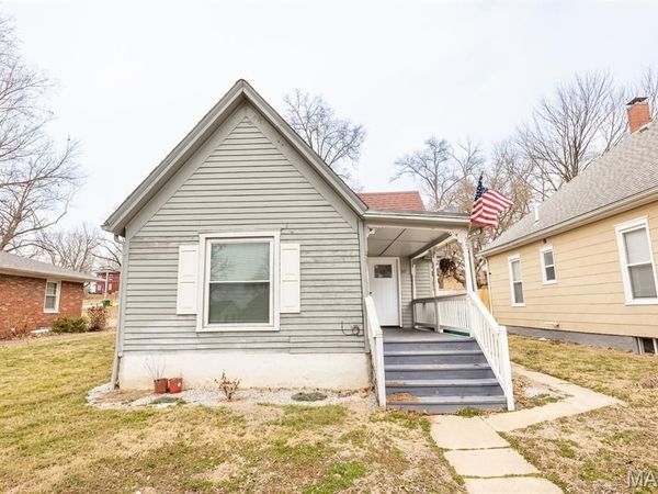 319 W Dee Street, Lebanon, IL 62254
