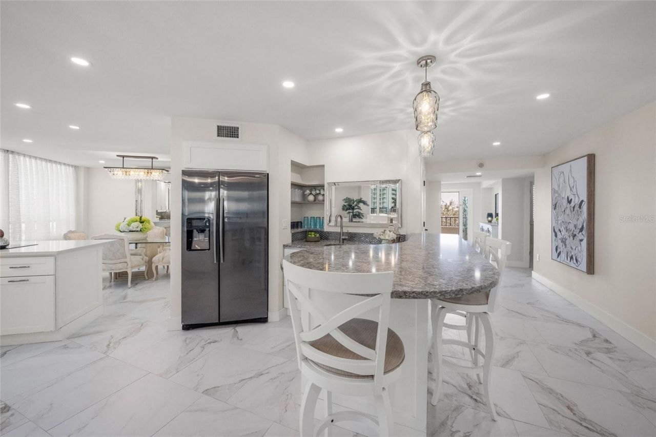 5880 Midnight Pass Road, Unit 511, Sarasota, FL 34242 Photo