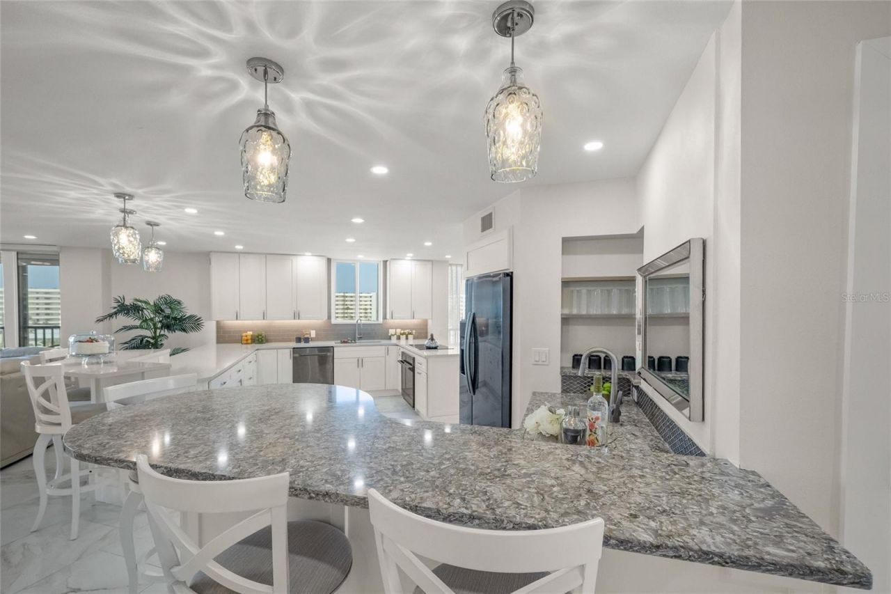 5880 Midnight Pass Road, Unit 511, Sarasota, FL 34242 Photo