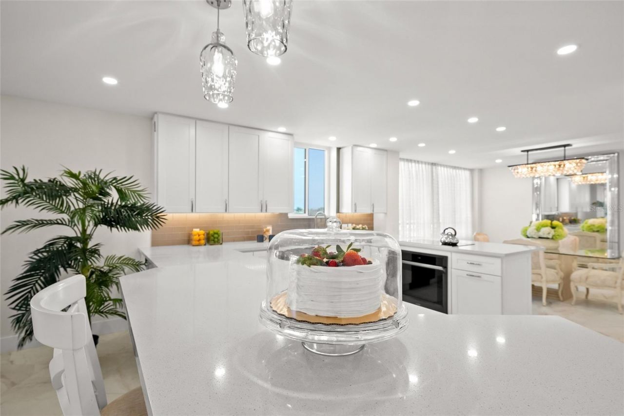 5880 Midnight Pass Road, Unit 511, Sarasota, FL 34242 Photo