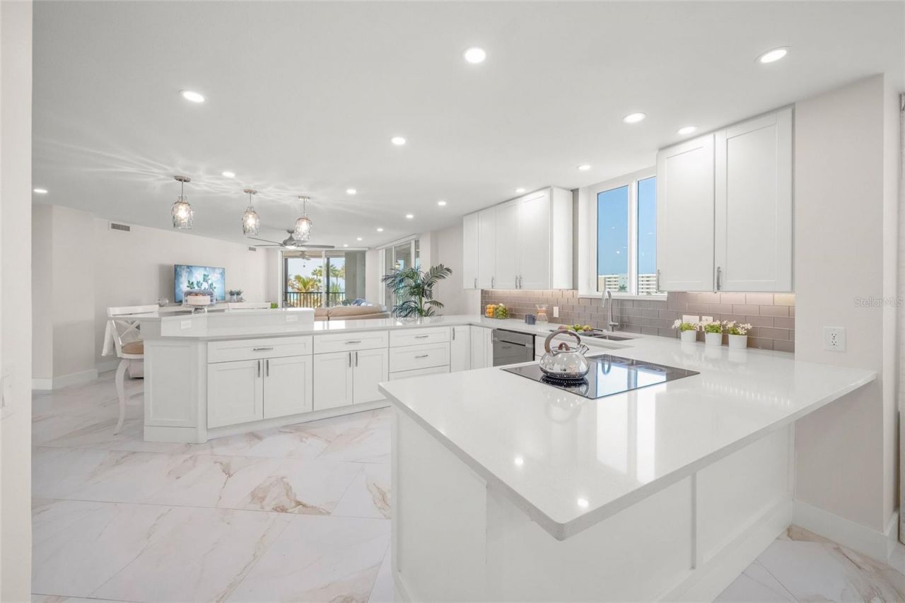 5880 Midnight Pass Road, Unit 511, Sarasota, FL 34242 Photo