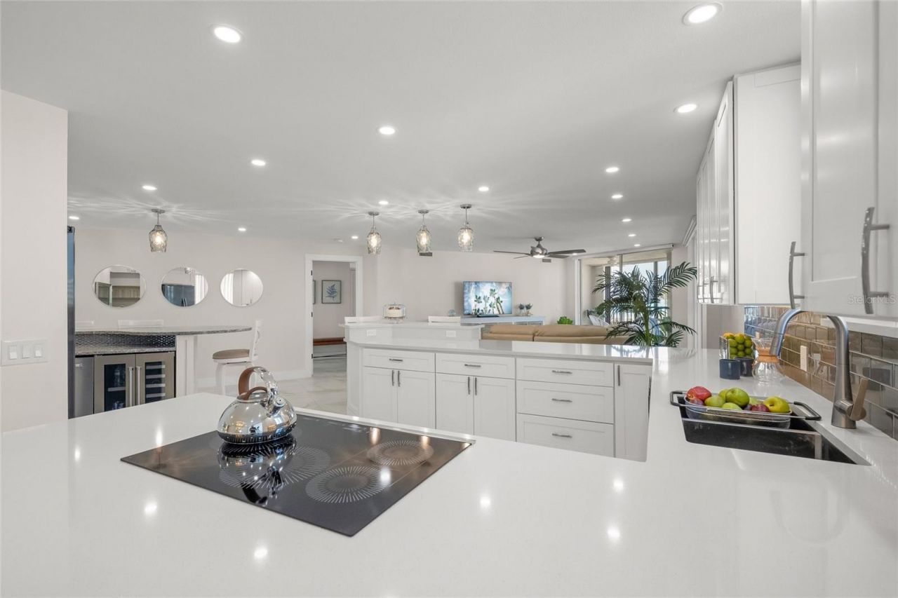 5880 Midnight Pass Road, Unit 511, Sarasota, FL 34242 Photo