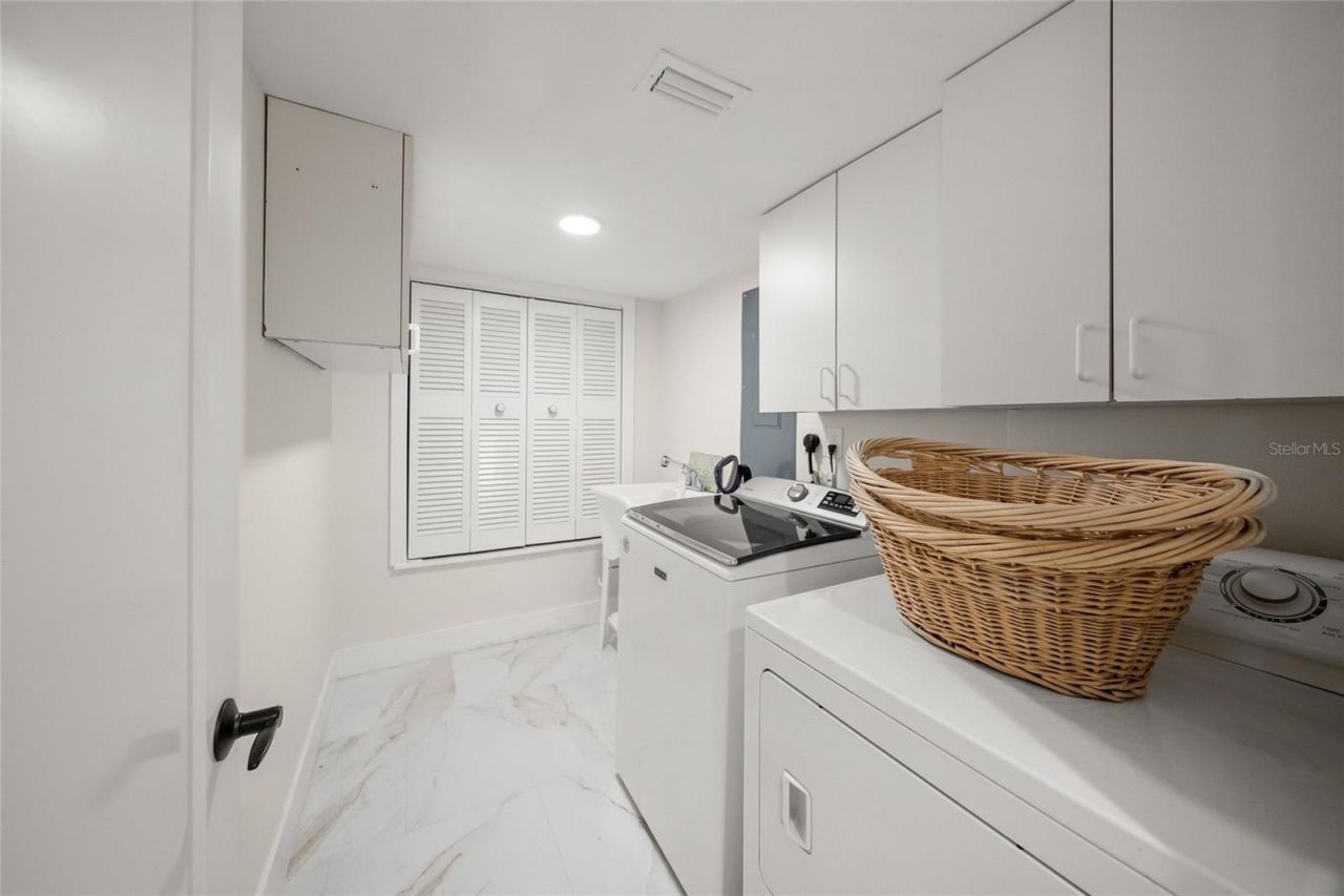 5880 Midnight Pass Road, Unit 511, Sarasota, FL 34242 Photo