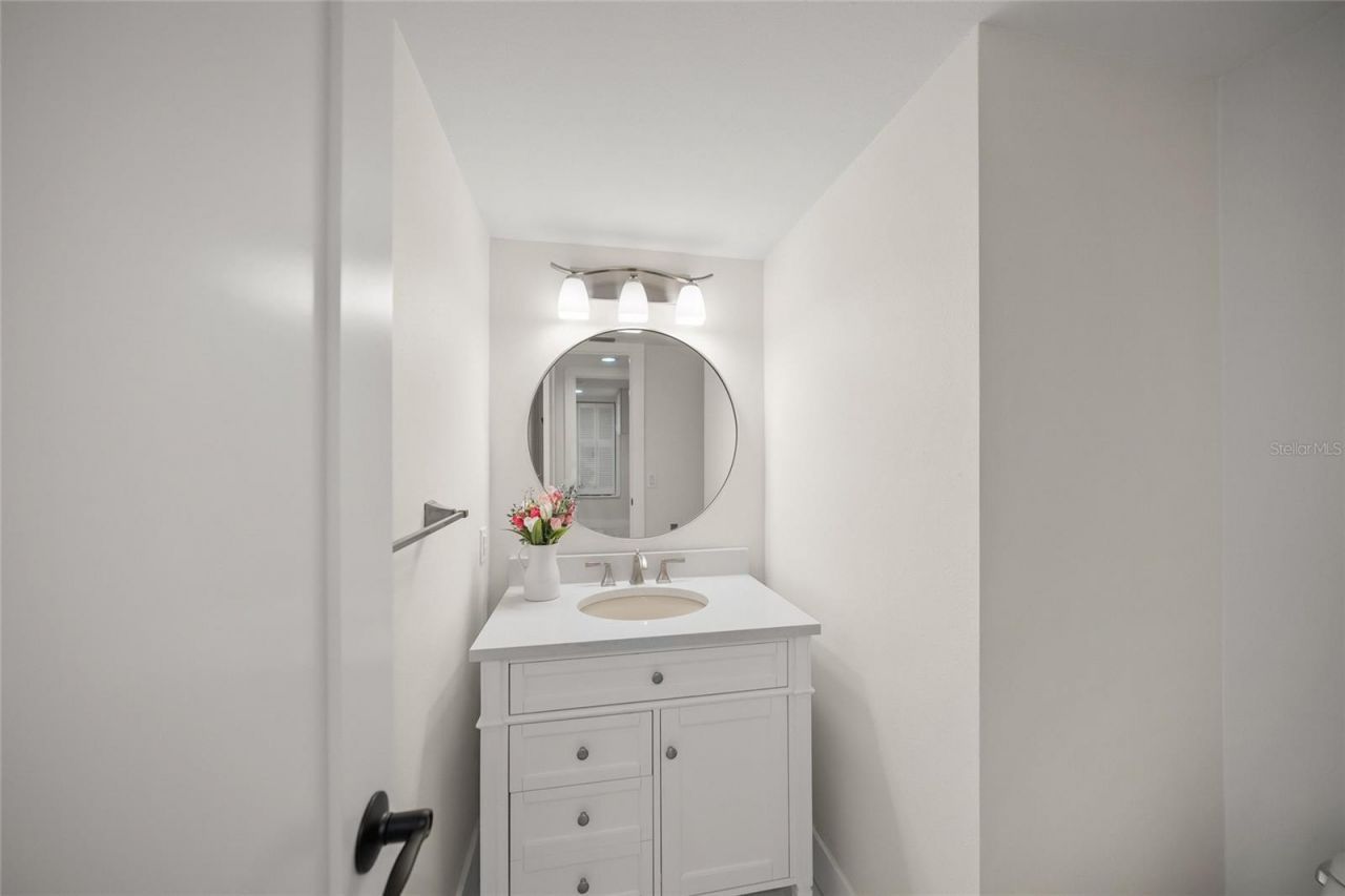 5880 Midnight Pass Road, Unit 511, Sarasota, FL 34242 Photo