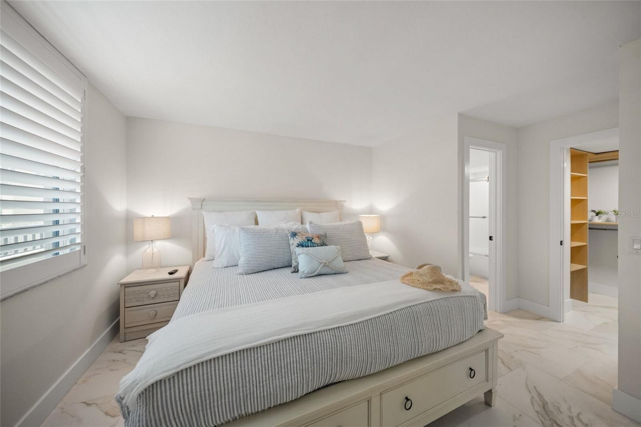 5880 Midnight Pass Road, Unit 511, Sarasota, FL 34242 Photo