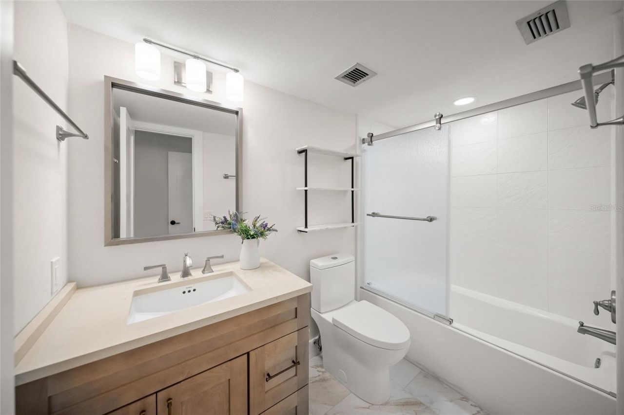 5880 Midnight Pass Road, Unit 511, Sarasota, FL 34242 Photo