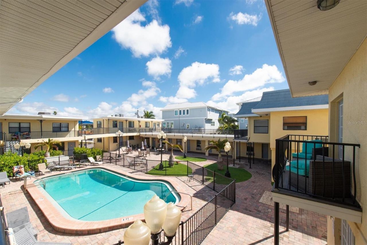 16333 Gulf Boulevard, Unit 201, Redington Beach, FL 33708 Photo