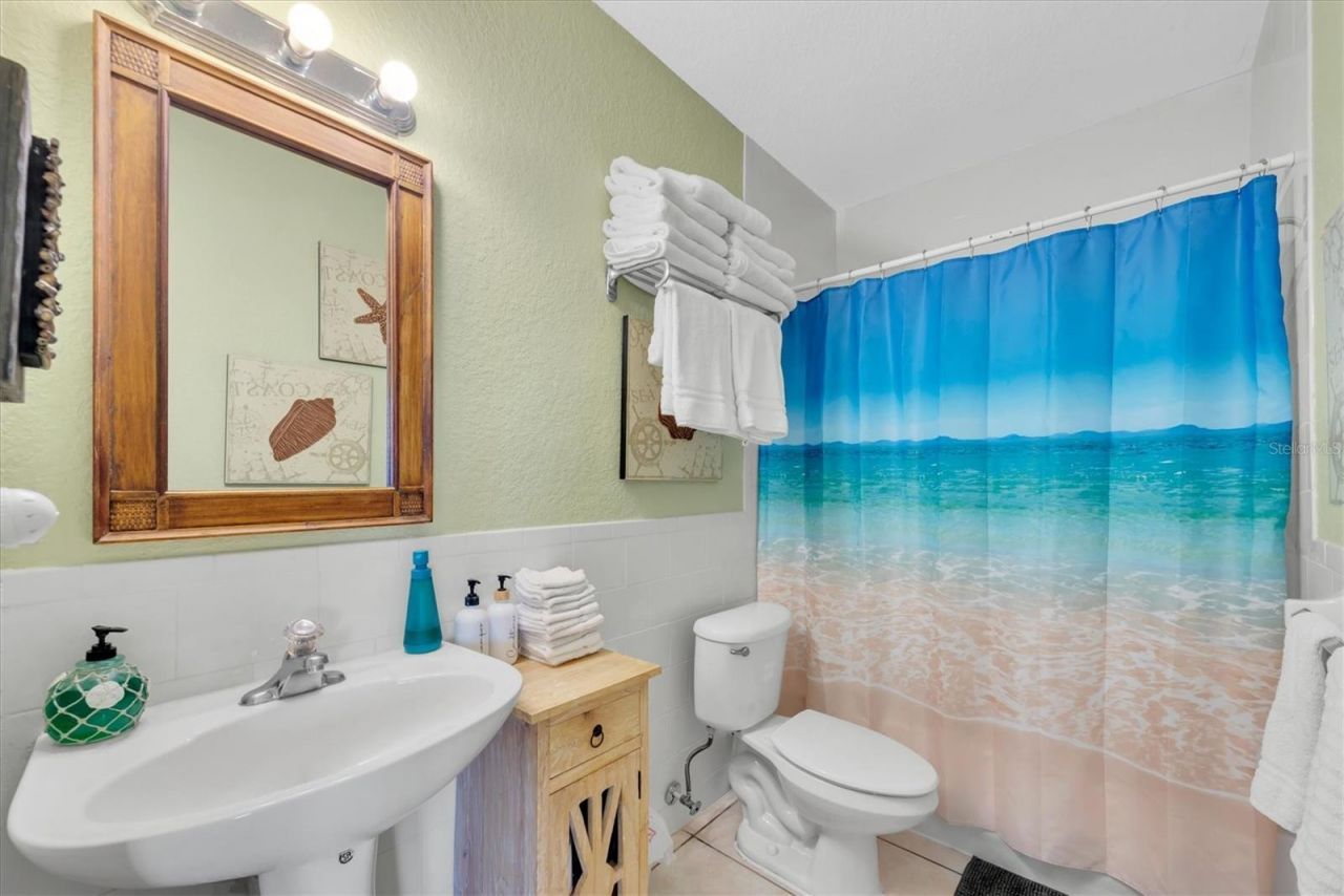 16333 Gulf Boulevard, Unit 201, Redington Beach, FL 33708 Photo