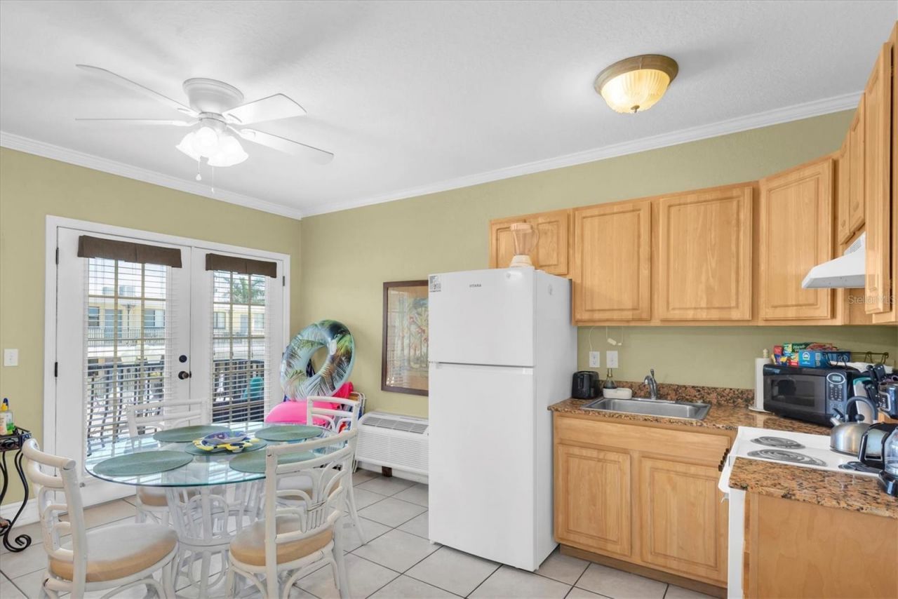 16333 Gulf Boulevard, Unit 201, Redington Beach, FL 33708 Photo