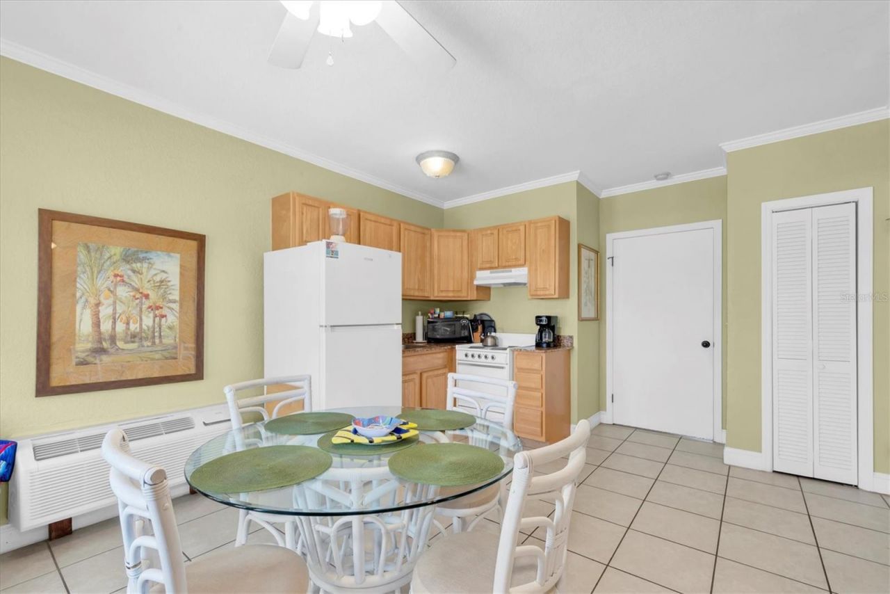 16333 Gulf Boulevard, Unit 201, Redington Beach, FL 33708 Photo