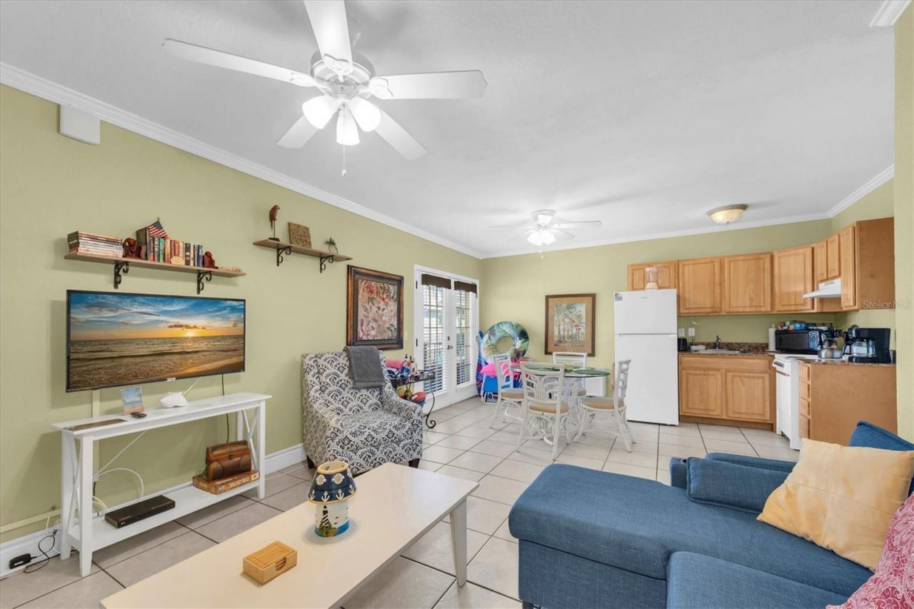 16333 Gulf Boulevard, Unit 201, Redington Beach, FL 33708 Photo