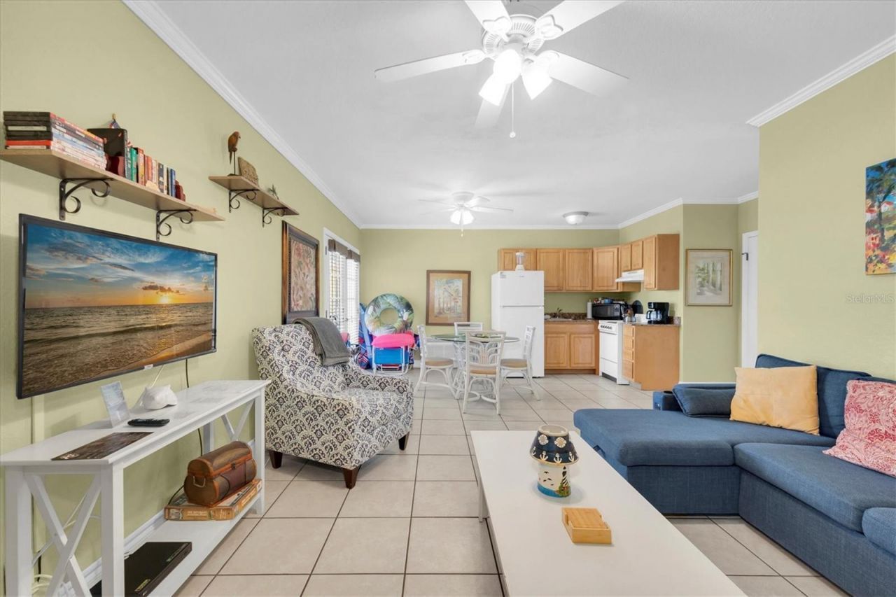 16333 Gulf Boulevard, Unit 201, Redington Beach, FL 33708 Photo