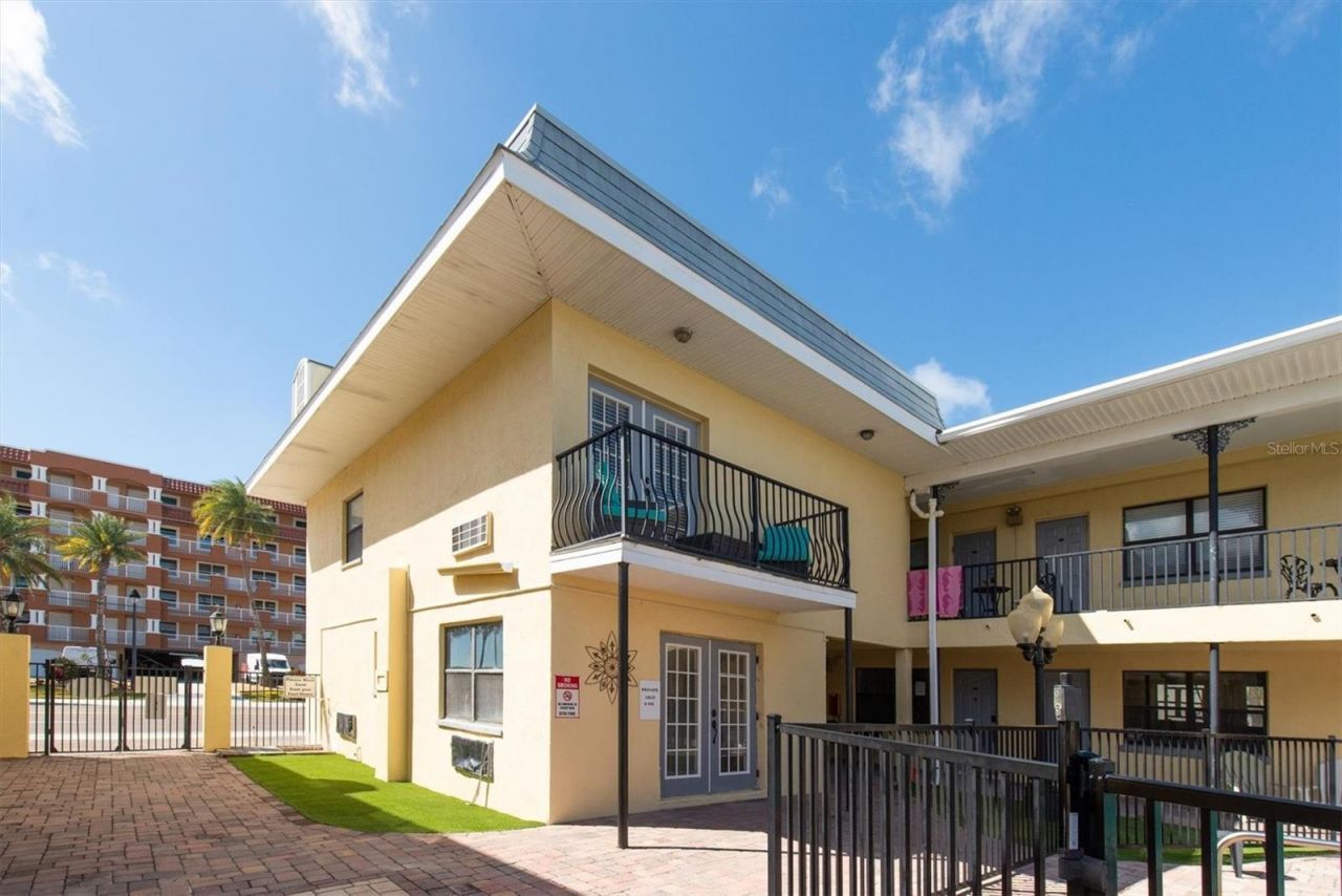 16333 Gulf Boulevard, Unit 201, Redington Beach, FL 33708 Photo