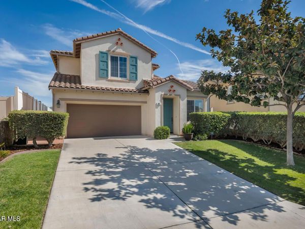 887 Coronado Circle, Santa Paula, CA 93060