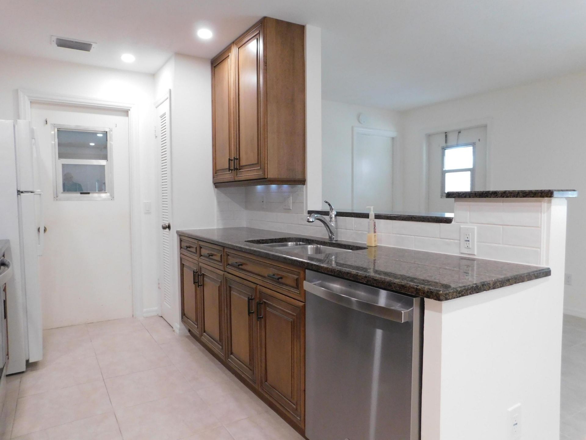 625 NE Larkspur Lane, Port Saint Lucie, FL 34983 Photo