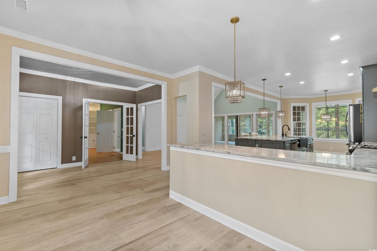 2544 Lake Vista Dr.  Photo 9