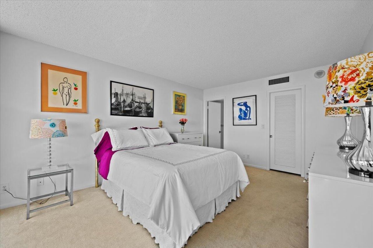 2400 Presidential Way, Unit 1005, West Palm Beach, FL 33401 Photo