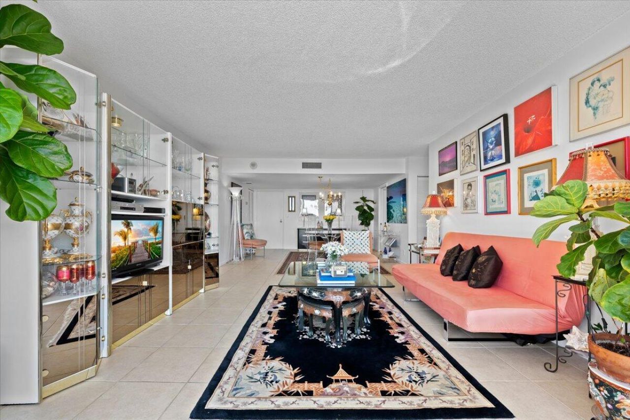 2400 Presidential Way, Unit 1005, West Palm Beach, FL 33401 Photo
