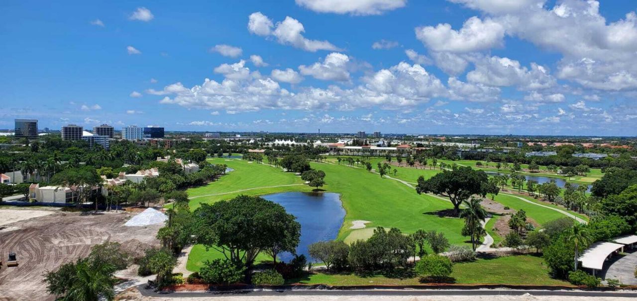 2400 Presidential Way, Unit 1005, West Palm Beach, FL 33401 Photo