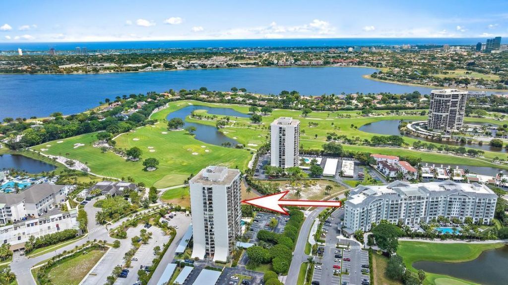 2400 Presidential Way, Unit 1005, West Palm Beach, FL 33401 Photo