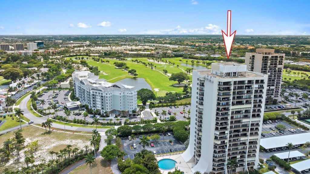 2400 Presidential Way, Unit 1005, West Palm Beach, FL 33401 Photo
