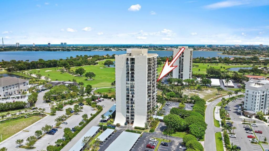 2400 Presidential Way, Unit 1005, West Palm Beach, FL 33401 Photo