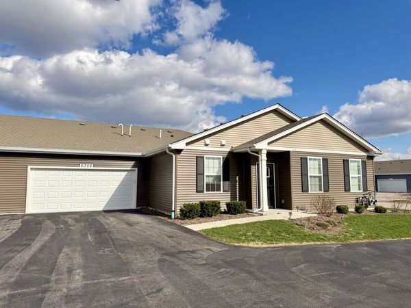 6302 Maple Glen Drive, Unit 3081, Wonder Lake, IL 60097