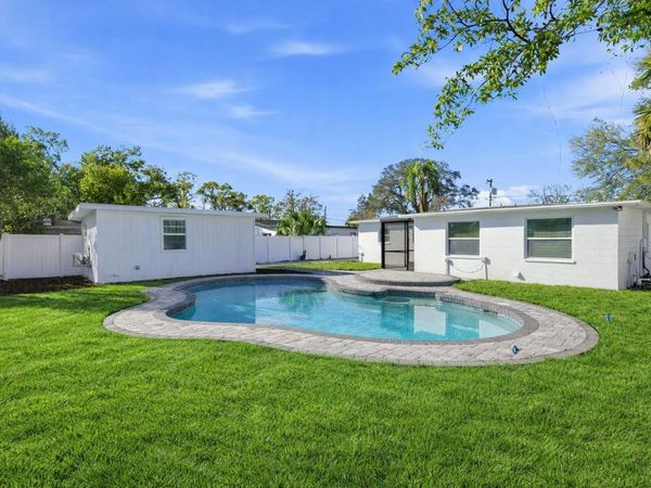 2116 W SEWAHA STREET, TAMPA, FL 33612