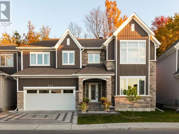 820 MERCIER Crescent, Ottawa, ON K1W0N6