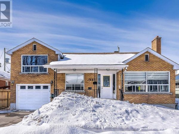 902 Kenzie Street, Unit B, Ottawa, ON K1Z6E4