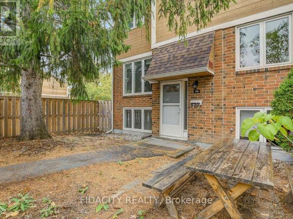 159 Salter Crescent, Unit 61, Ottawa, ON K2K1Y8
