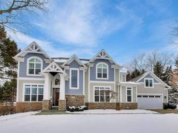 2403 Old Glenview Road , Wilmette, IL 60091