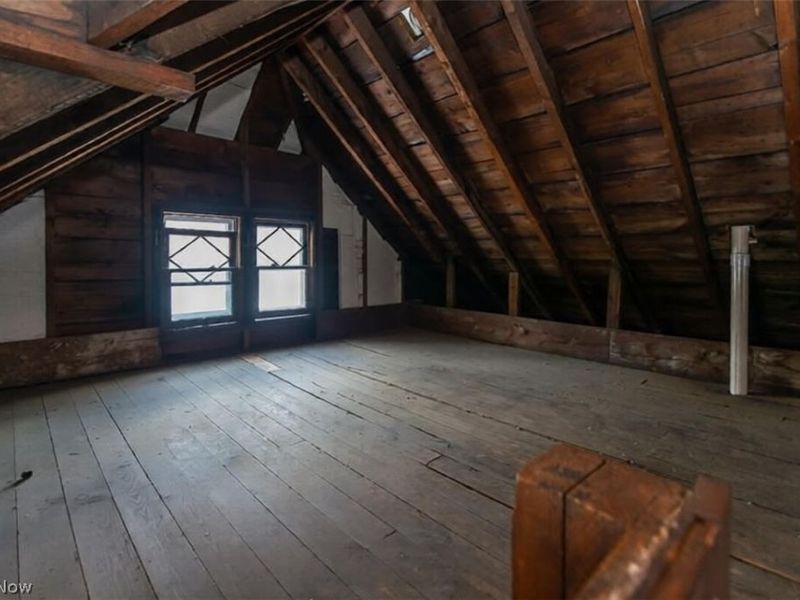 10715 Elmarge Avenue, Cleveland, OH 44105 Photo 13