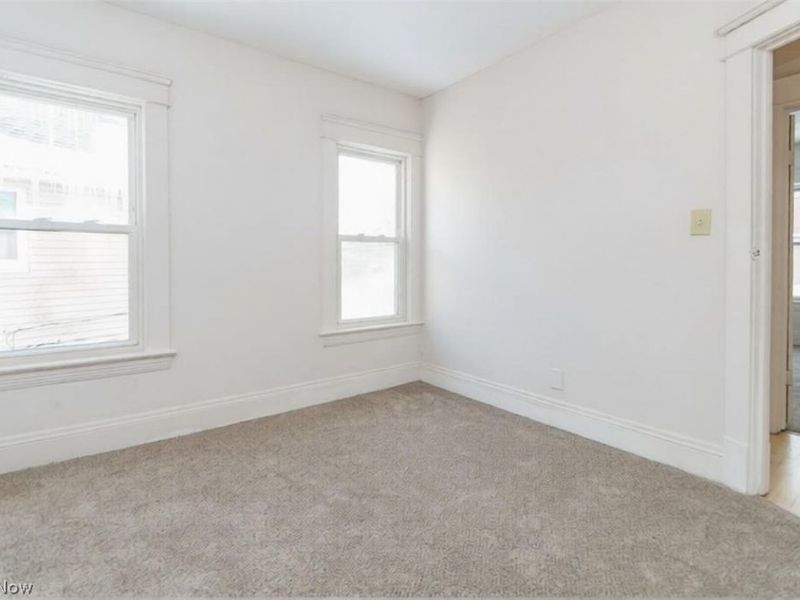 10715 Elmarge Avenue, Cleveland, OH 44105 Photo 4