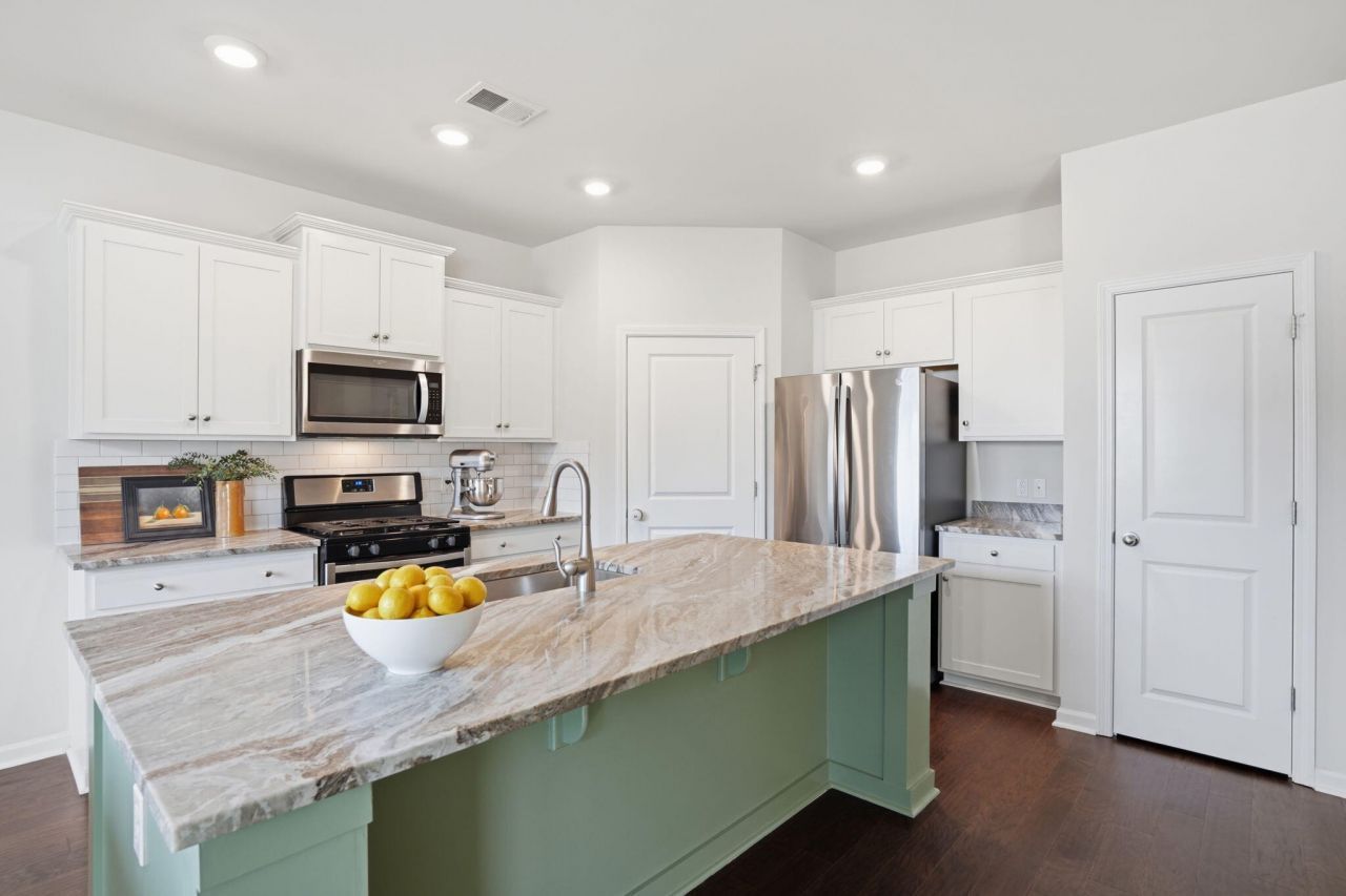 3822 Sawmill Court Photo 11