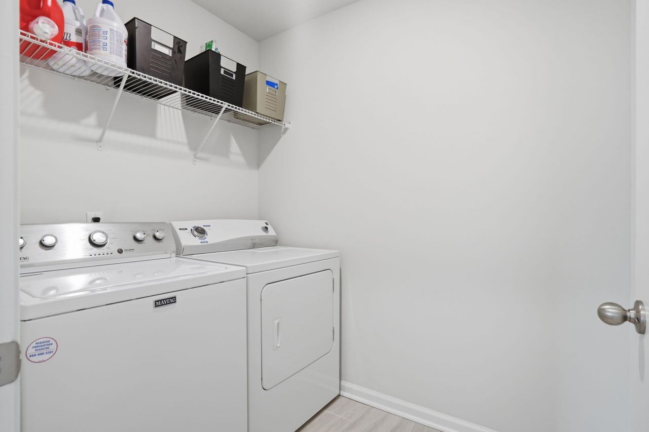 3822 Sawmill Court Photo 25