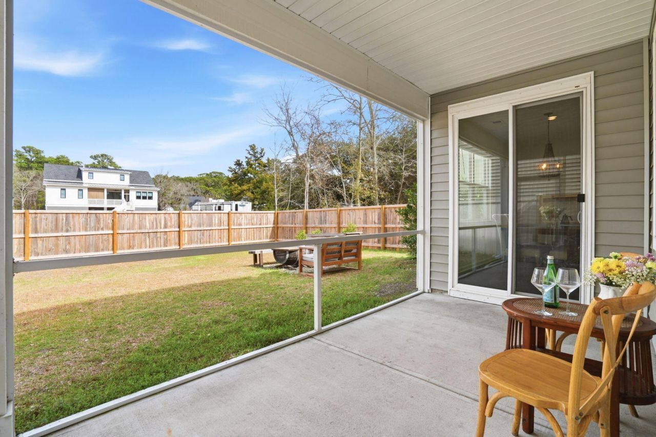 3822 Sawmill Court Photo 26