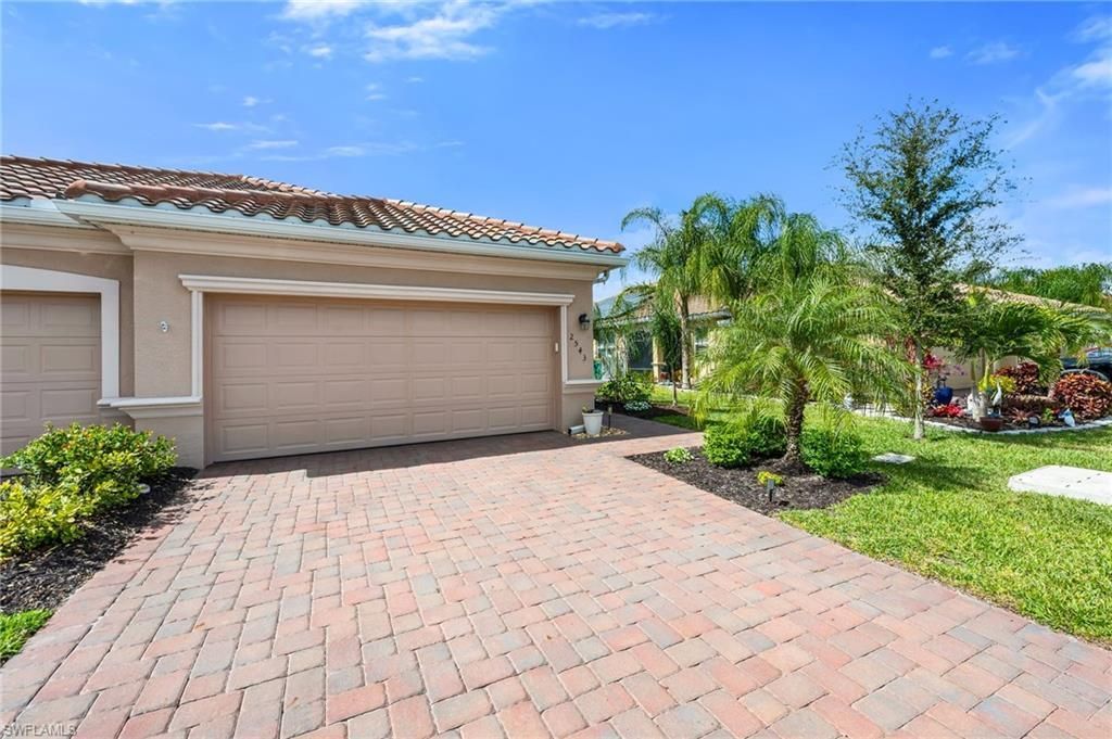 2543 Vine Ave, Naples, FL 34120 Photo