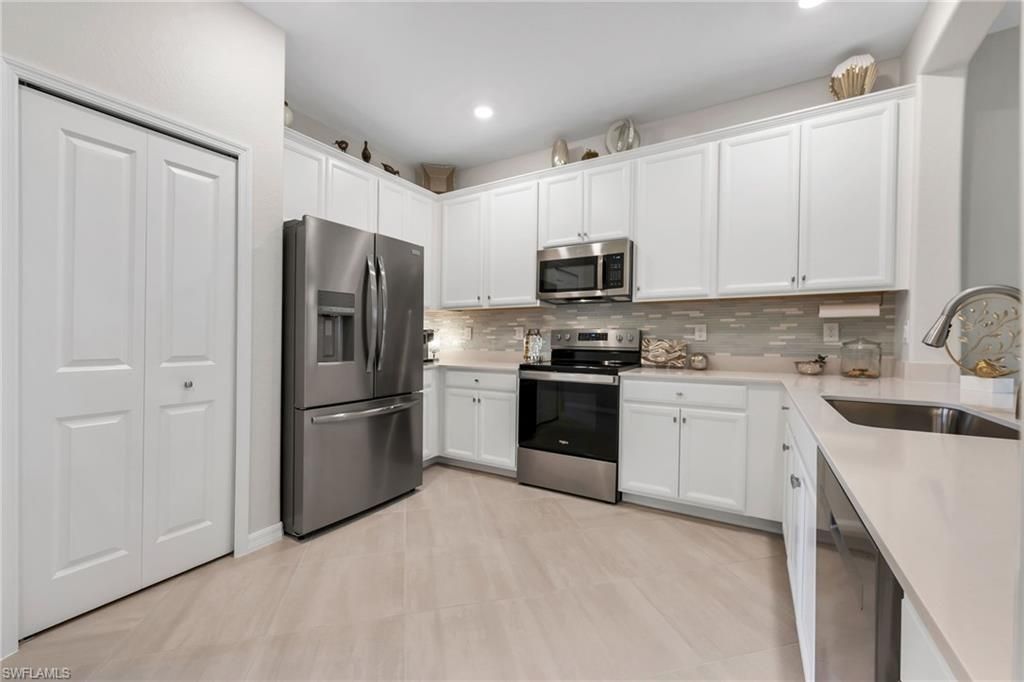2543 Vine Ave, Naples, FL 34120 Photo