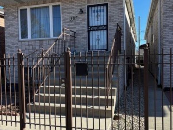 3307 S Artesian Avenue , Chicago, IL 60608