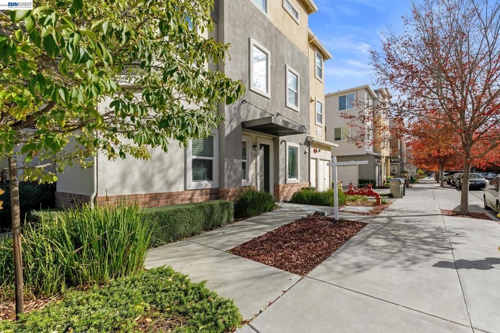 1038 Giacomo Ln, San Jose, CA 95131 Main Photo