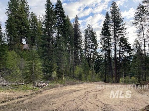 10 Shadow Rd, Garden Valley, ID 83622