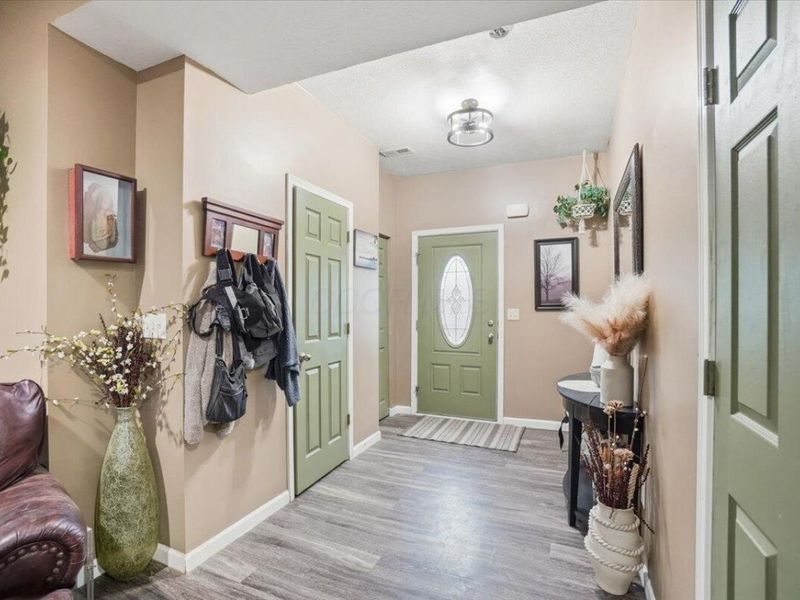 1463 Channel Place, Grove City, OH 43123 Photo 3