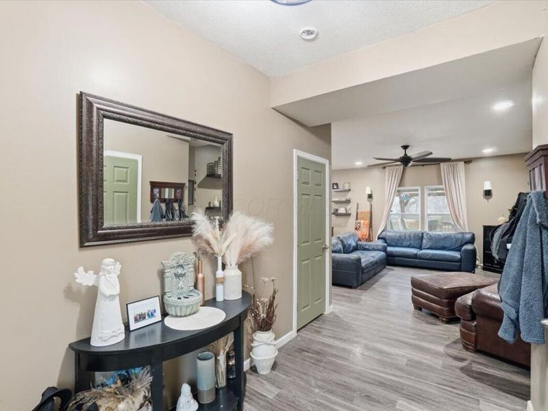 1463 Channel Place, Grove City, OH 43123 Photo 4